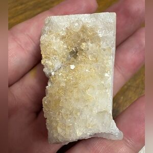 Raw citrine quartz crystals small piece